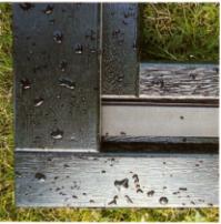 Fensterrahmen mit Regentropfen